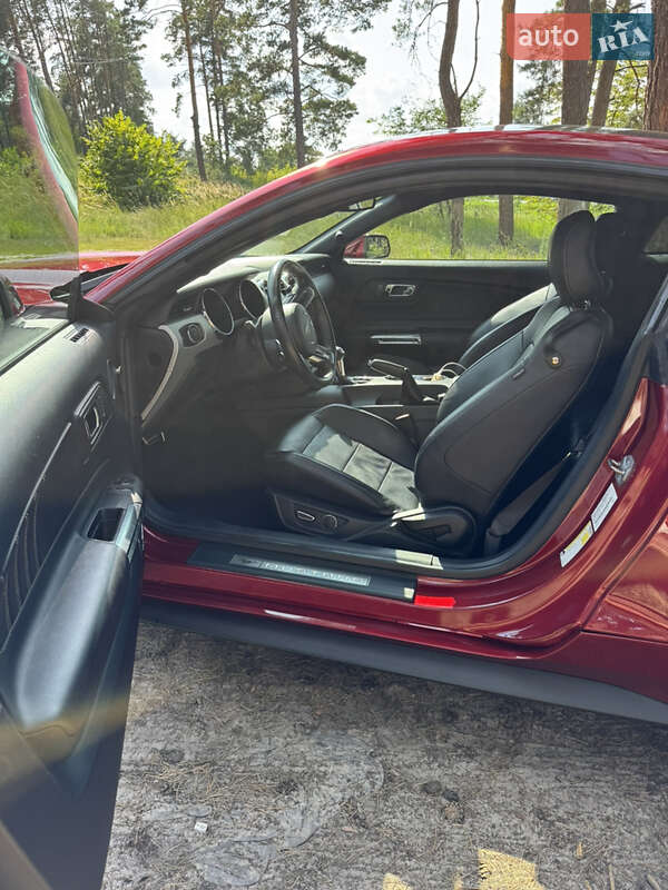 Купе Ford Mustang 2015 в Киеве