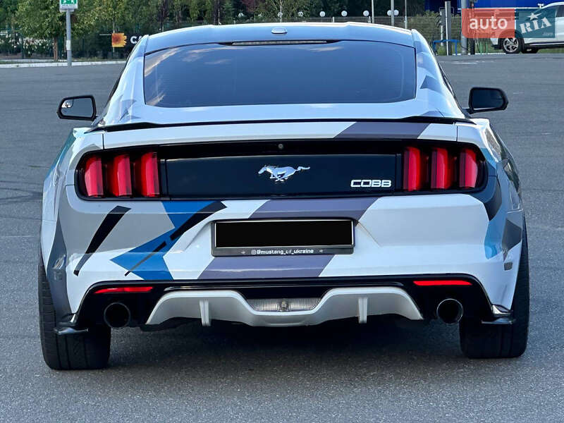 Купе Ford Mustang 2014 в Киеве