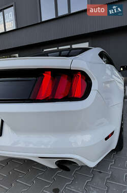 Купе Ford Mustang 2016 в 