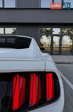 Купе Ford Mustang 2016 в 