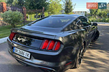 Купе Ford Mustang 2017 в 