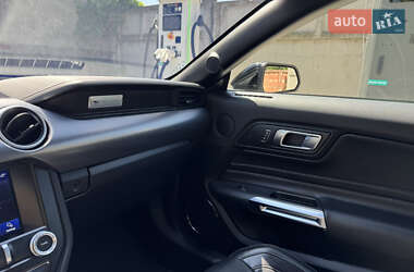 Кабриолет Ford Mustang 2019 в 
