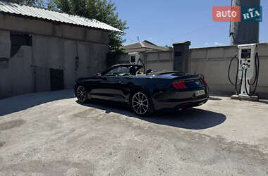 Кабриолет Ford Mustang 2019 в 
