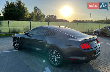 Купе Ford Mustang 2015 в 