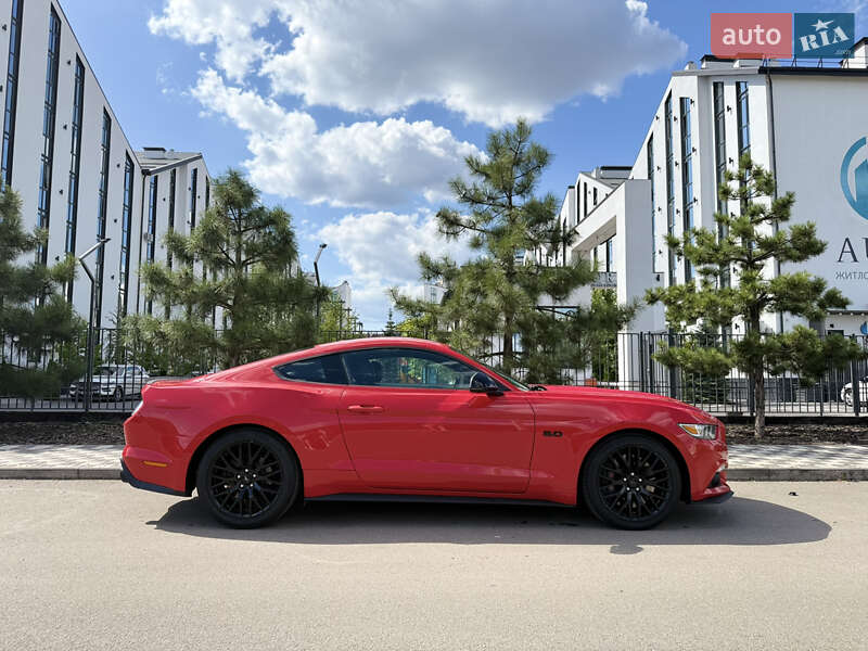 Купе Ford Mustang 2017 в Киеве