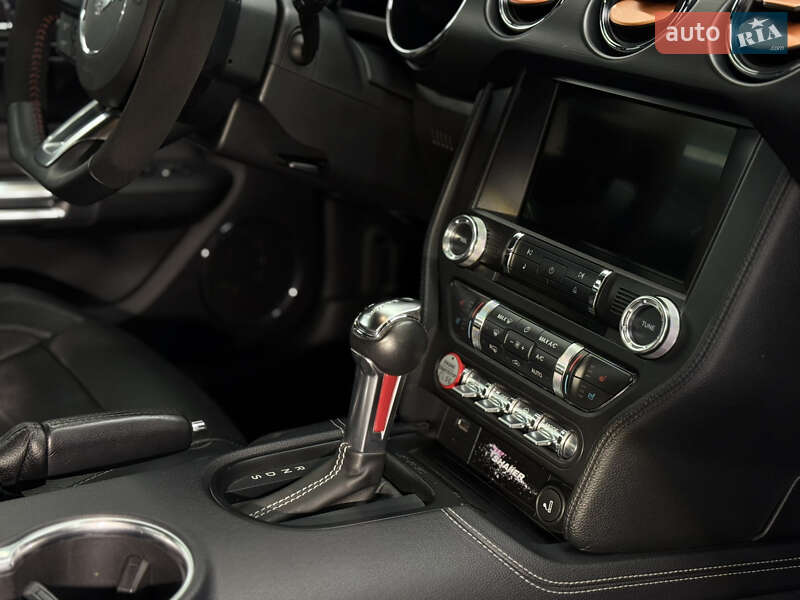 Купе Ford Mustang 2017 в Киеве