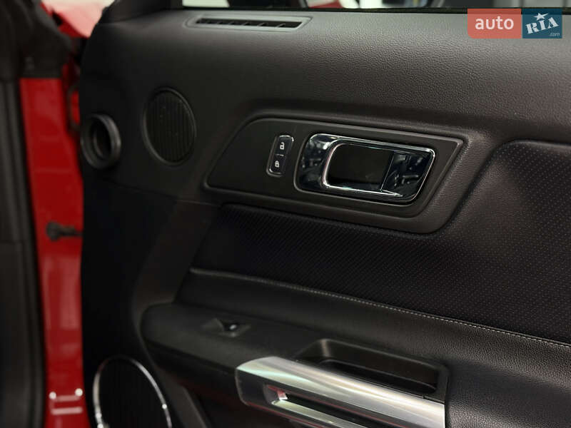 Купе Ford Mustang 2017 в Киеве