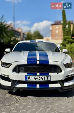 Купе Ford Mustang 2015 в 