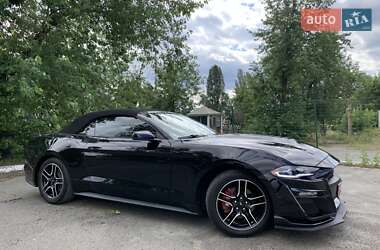 Кабриолет Ford Mustang 2019 в 