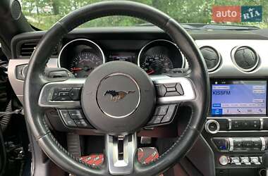 Кабриолет Ford Mustang 2019 в 