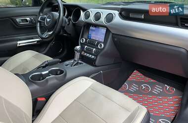 Кабриолет Ford Mustang 2019 в 
