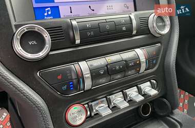 Кабриолет Ford Mustang 2019 в 