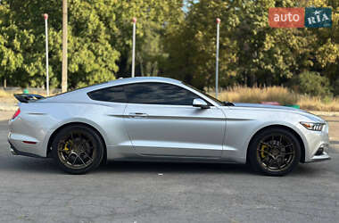 Купе Ford Mustang 2016 в 