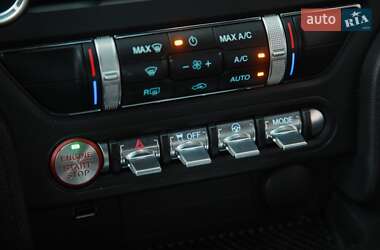 Купе Ford Mustang 2022 в 