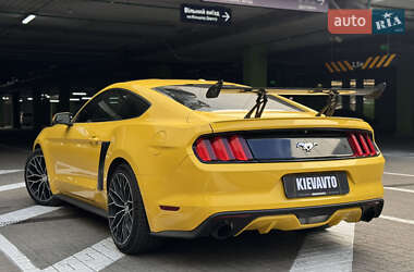 Купе Ford Mustang 2014 в 