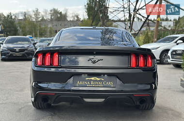 Купе Ford Mustang 2014 в 