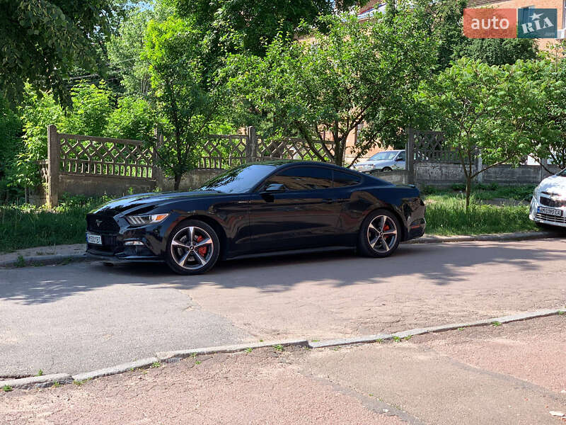 Купе Ford Mustang 2015 в Бердичеве