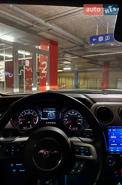 Купе Ford Mustang 2015 в 