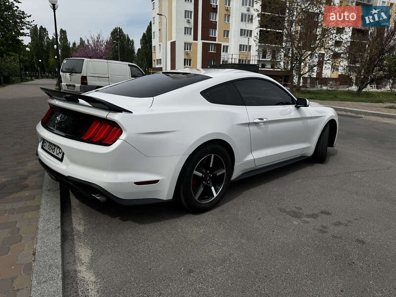 Купе Ford Mustang 2019 в Києві фото 5 Купе Ford Mustang 2019 в Києві