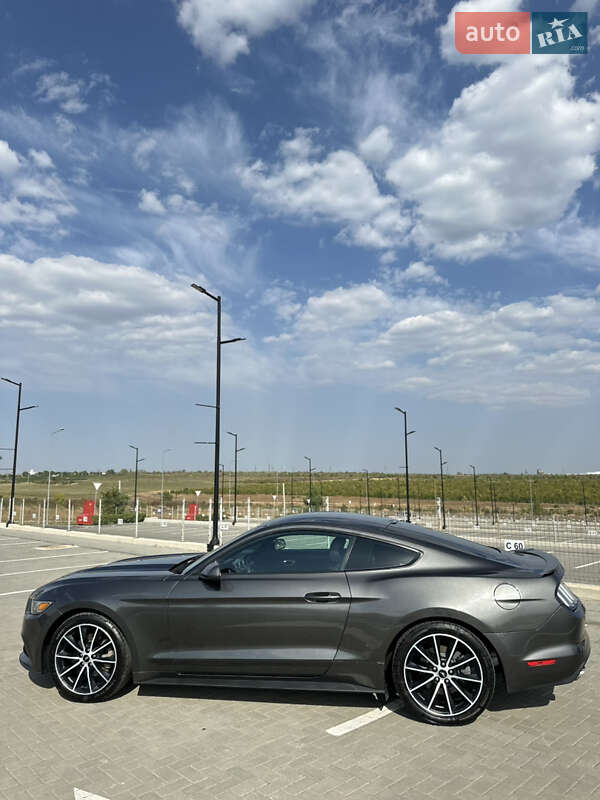 Купе Ford Mustang 2016 в Киеве фото 8 Купе Ford Mustang 2016 в Киеве