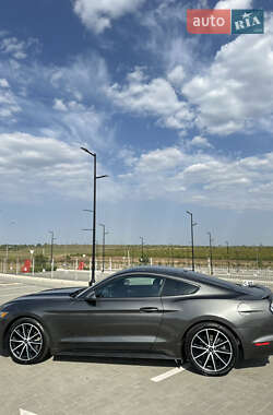 Купе Ford Mustang 2016 в 
