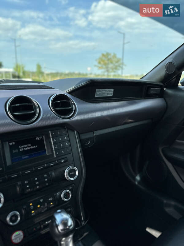 Купе Ford Mustang 2016 в Киеве фото 17 Купе Ford Mustang 2016 в Киеве