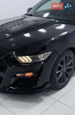 Купе Ford Mustang 2015 в 
