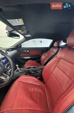 Купе Ford Mustang 2015 в 