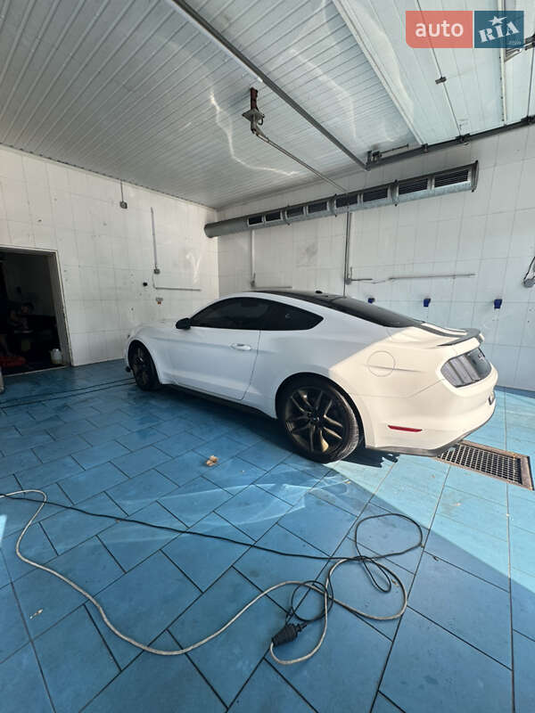 Купе Ford Mustang 2015 в Днепре фото 7 Купе Ford Mustang 2015 в Днепре