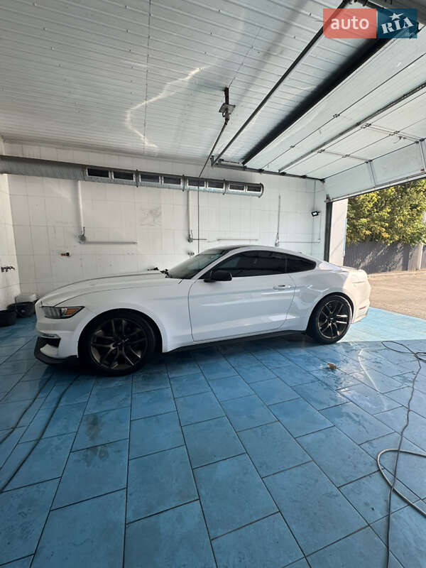 Купе Ford Mustang 2015 в Днепре фото 8 Купе Ford Mustang 2015 в Днепре