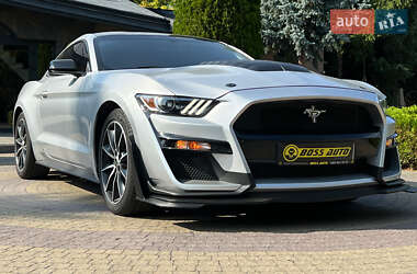 Купе Ford Mustang 2016 в Львові