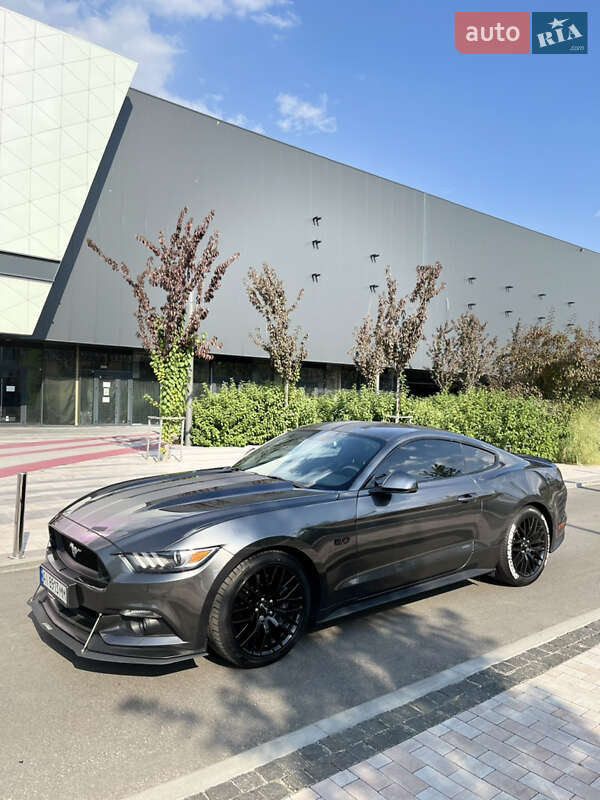 Купе Ford Mustang 2016 в 