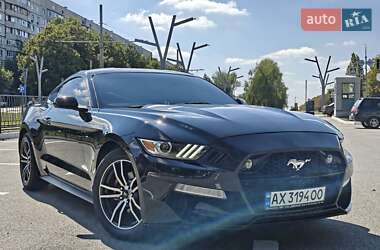 Купе Ford Mustang 2015 в 