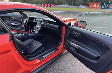 Купе Ford Mustang 2015 в 