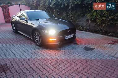 Купе Ford Mustang 2017 в 