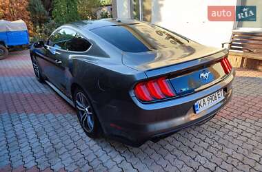 Купе Ford Mustang 2017 в 