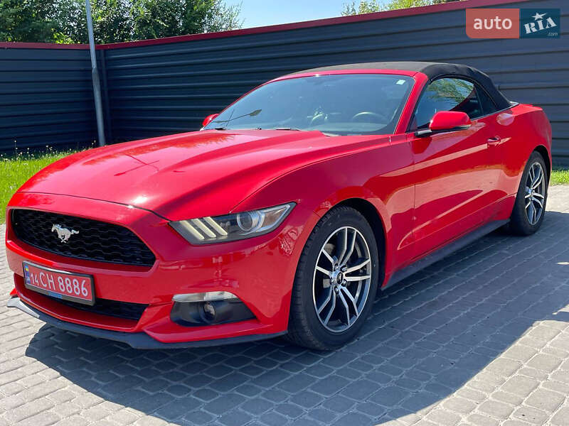 Кабриолет Ford Mustang 2015 в 
