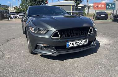 Купе Ford Mustang 2015 в 