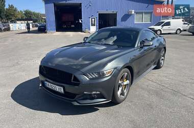 Купе Ford Mustang 2015 в 