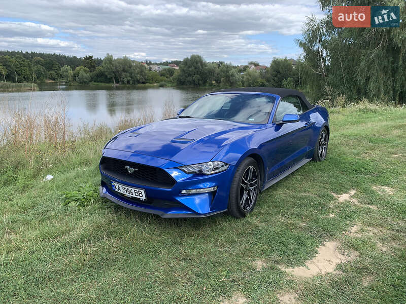 Кабриолет Ford Mustang 2018 в Киеве