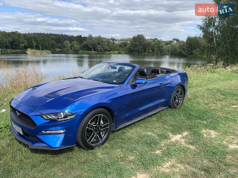 Кабриолет Ford Mustang 2018 в Киеве