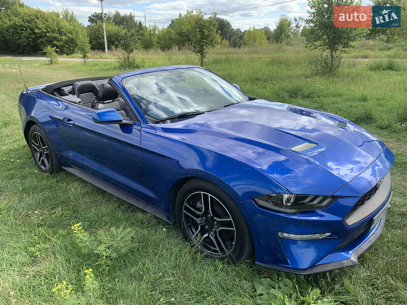 Кабриолет Ford Mustang 2018 в Киеве