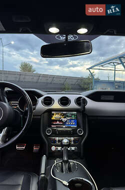Купе Ford Mustang 2015 в 