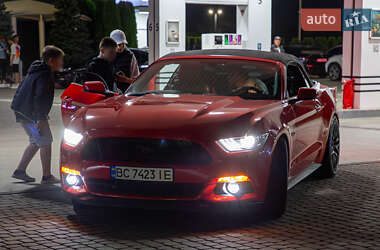 Кабріолет Ford Mustang 2015 в Львові