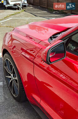 Купе Ford Mustang 2015 в 