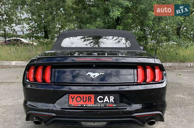 Кабриолет Ford Mustang 2019 в 