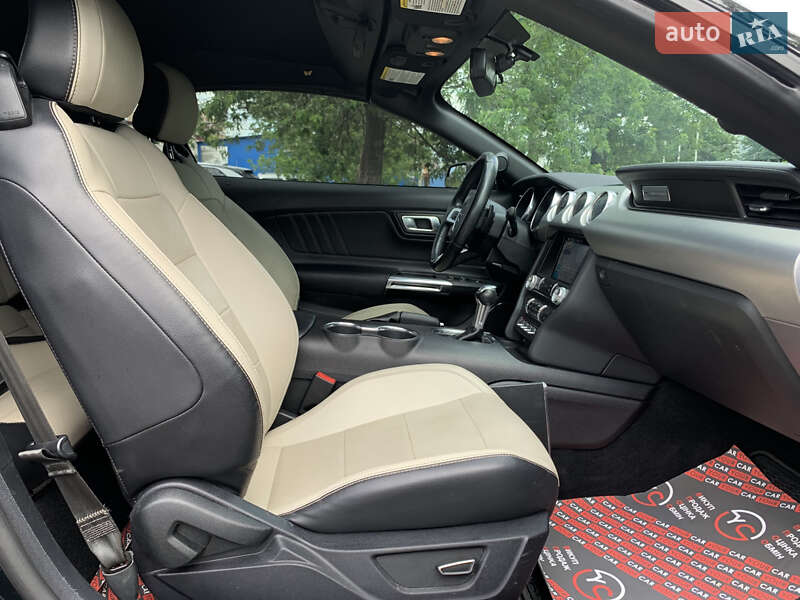 Кабріолет Ford Mustang 2019 в Києві