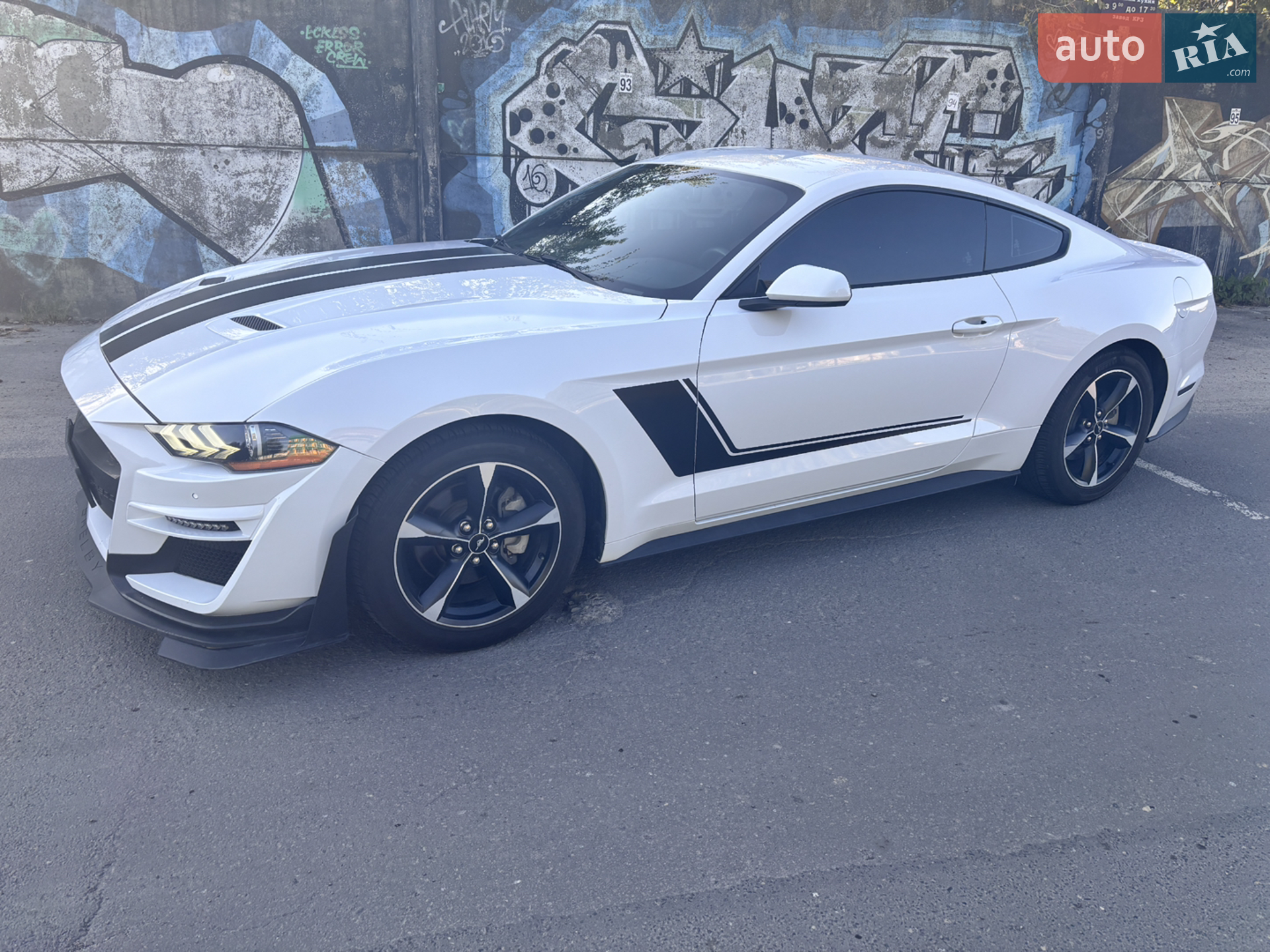 2019 Ford Mustang - мініатюра 2