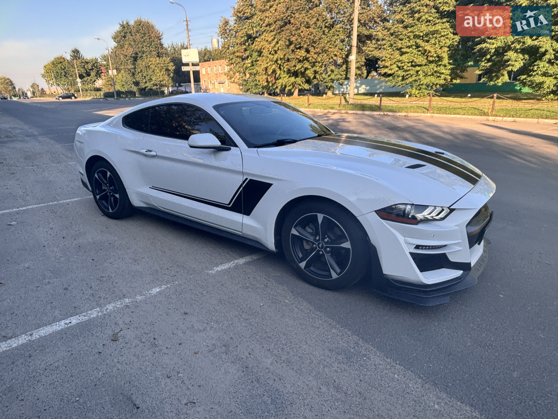 2019 Ford Mustang - мініатюра 3