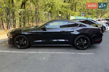 Купе Ford Mustang 2022 в 